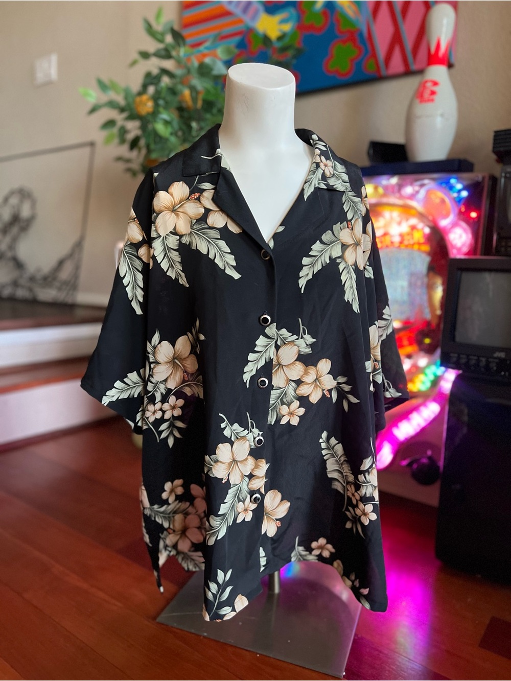 Hawaiian button up